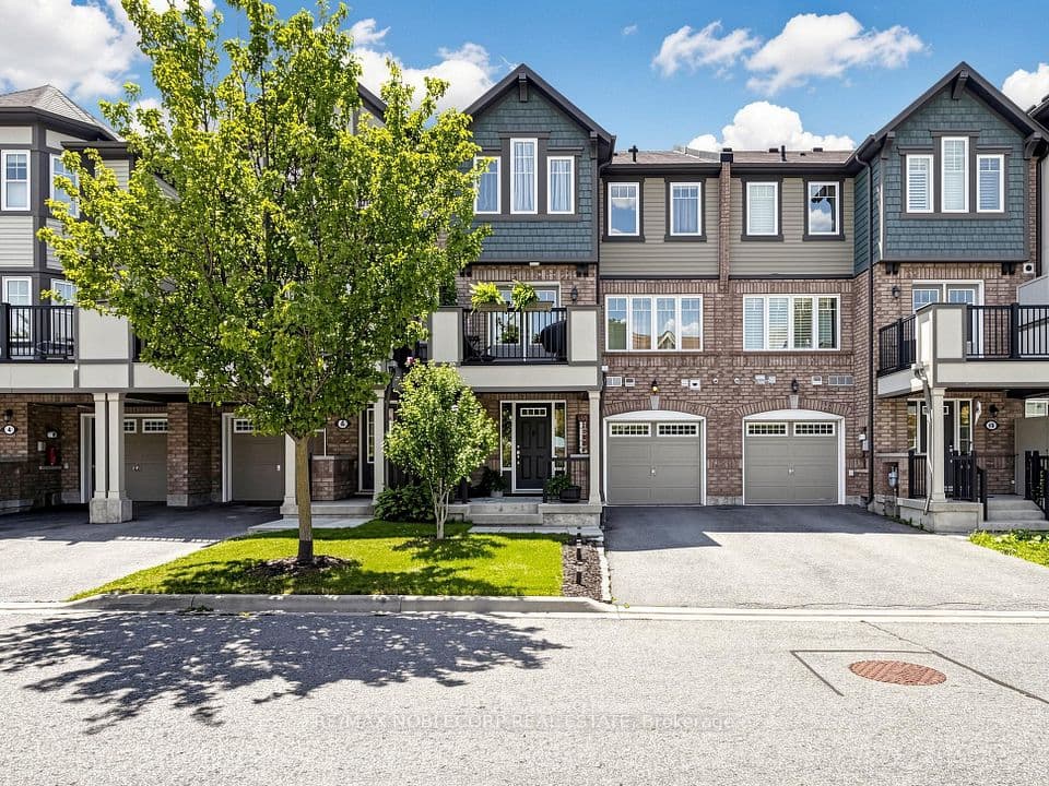 8 Deancrest Road, Brampton, ON L7A 0W1 – main photo