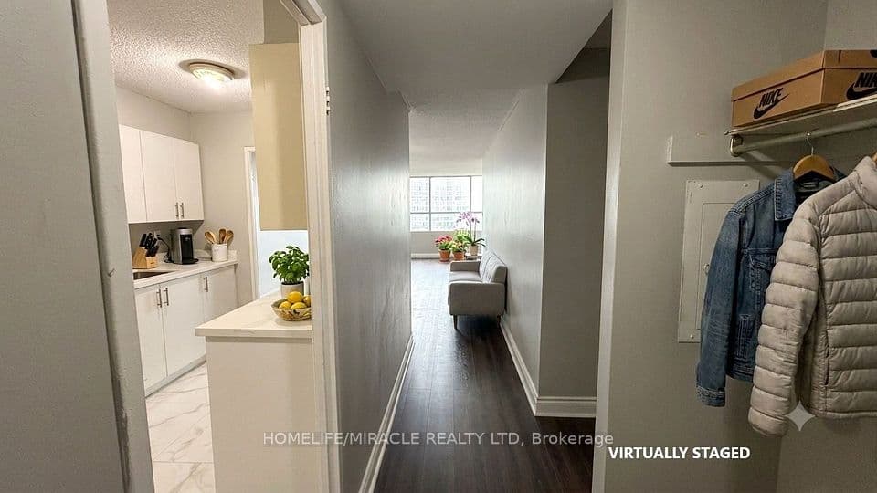 40 Panorama Court 807, Toronto, ON M9V 4M1 – photo 3