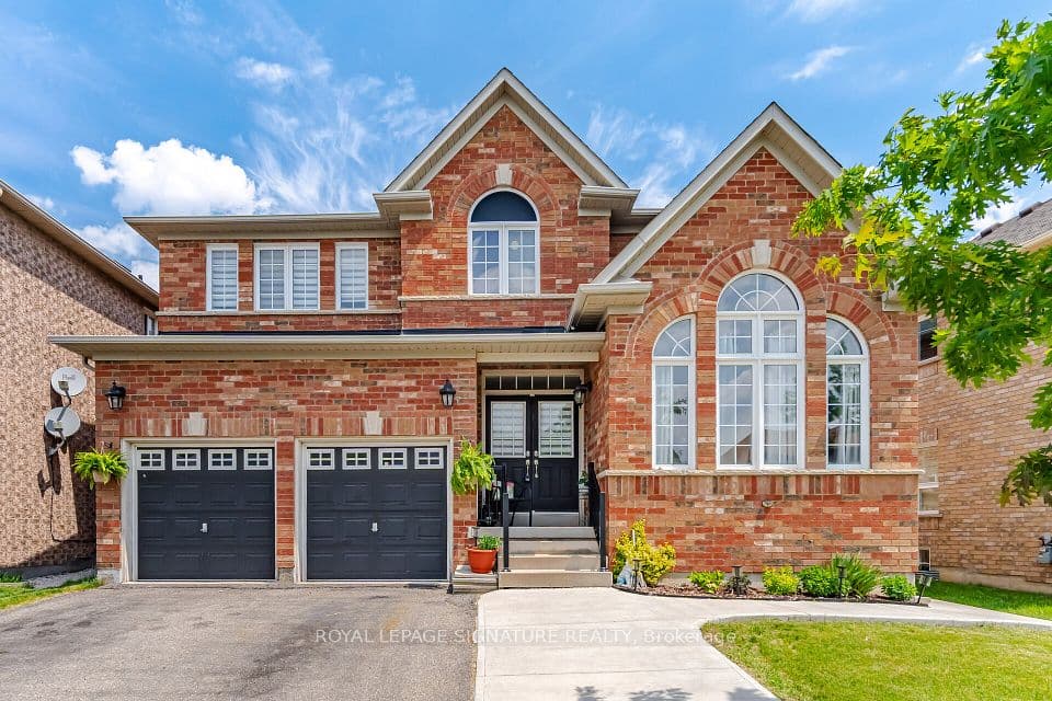 34 Nina Place N, Brampton, ON L7A 2E1 – main photo