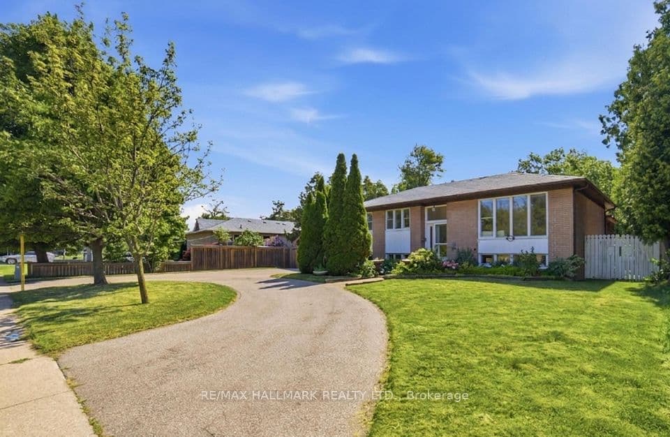 1392 Rebecca Street, Oakville, ON L6L 1Z5 – photo 2