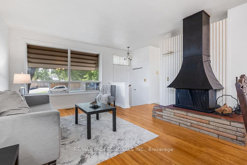 25 Hardwick Court, Toronto, ON M9C 4G5 – photo 3