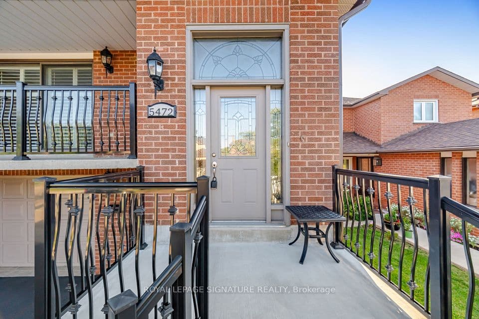 5472 Bourget Drive, Mississauga, ON L5R 3C9 – photo 3