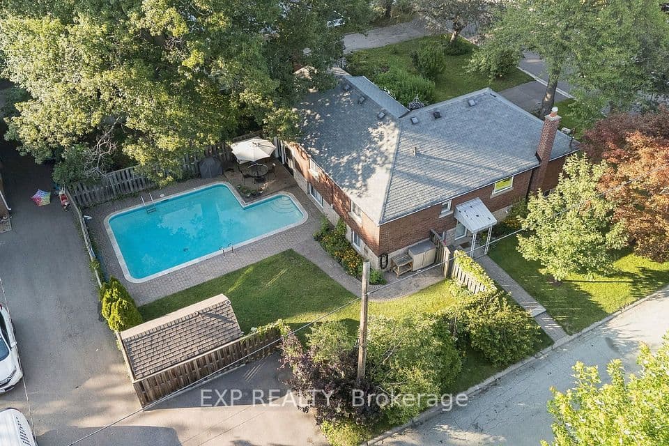 44 Thirty Fifth Street, Toronto, ON M8W 3K2 – main photo
