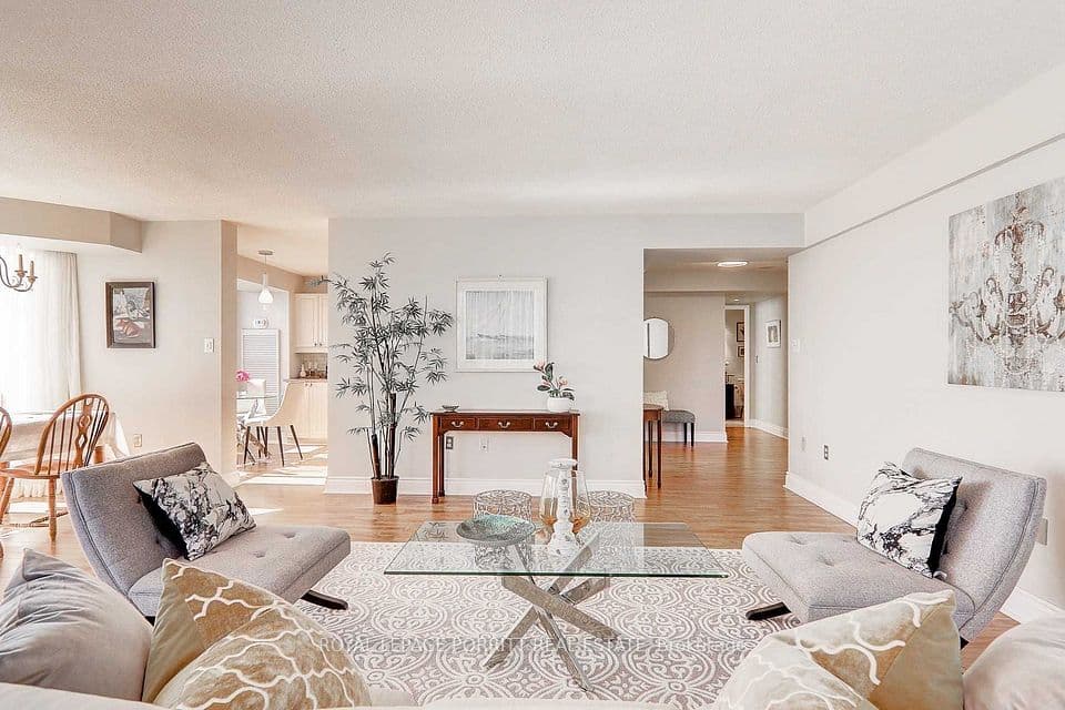 1271 Walden Circle 508, Mississauga, ON L5J 4R4 – photo 3