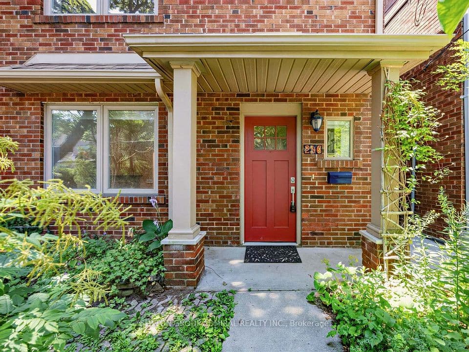 246 Ellis Avenue, Toronto, ON M6S 2X2 – photo 2