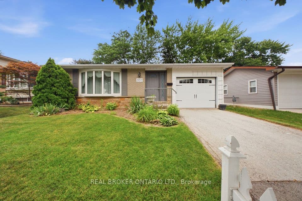 3157 Palmer Drive, Burlington, ON L7M 1L3 – main photo