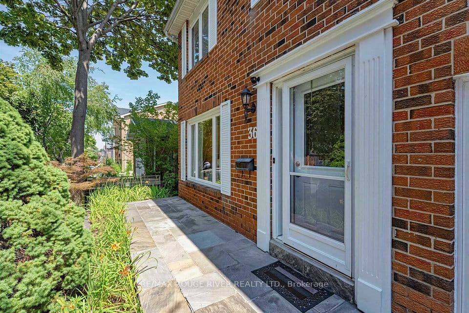 36 Nimrod Crescent, Brampton, ON L6S 4V3 – photo 2