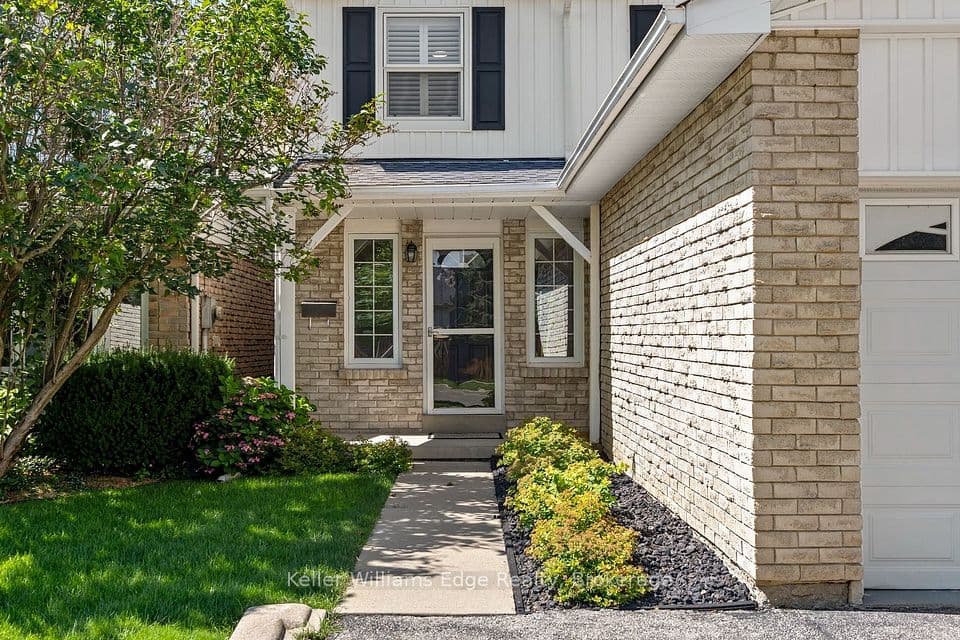 3389 Palmer Drive, Burlington, ON L7M 1Z7 – photo 2