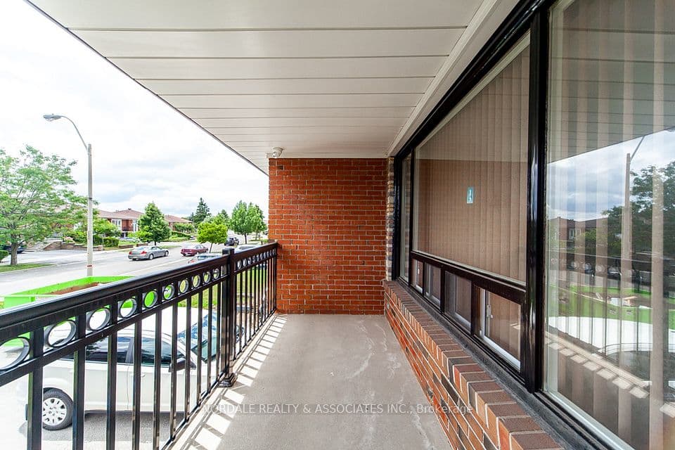 288 Hullmar Drive, Toronto, ON M3N 2G1 – photo 3