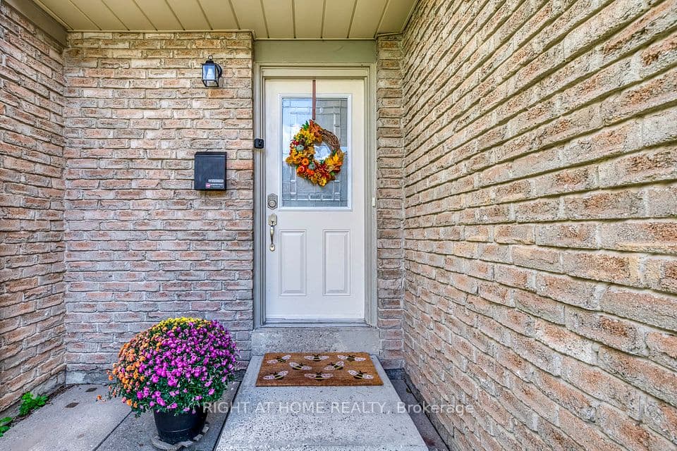 132 Ashton Crescent, Brampton, ON L6S 3J9 – photo 2