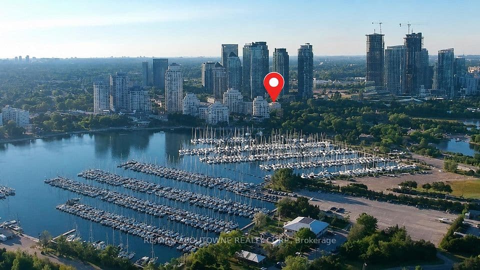 2261 Lakeshore Boulevard W 712, Toronto, ON M8V 3X1 – main photo