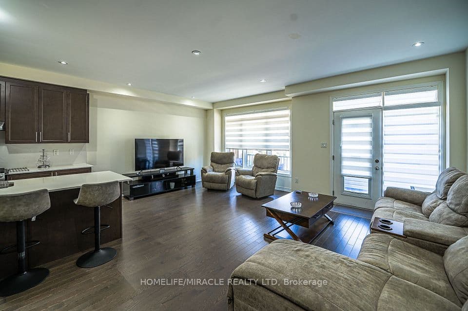 23 Arrowview Drive, Brampton, ON L7A 5H6 – photo 3