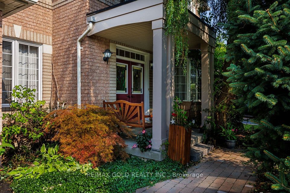 40 Maldives Crescent, Brampton, ON L6P 1L3 – photo 2