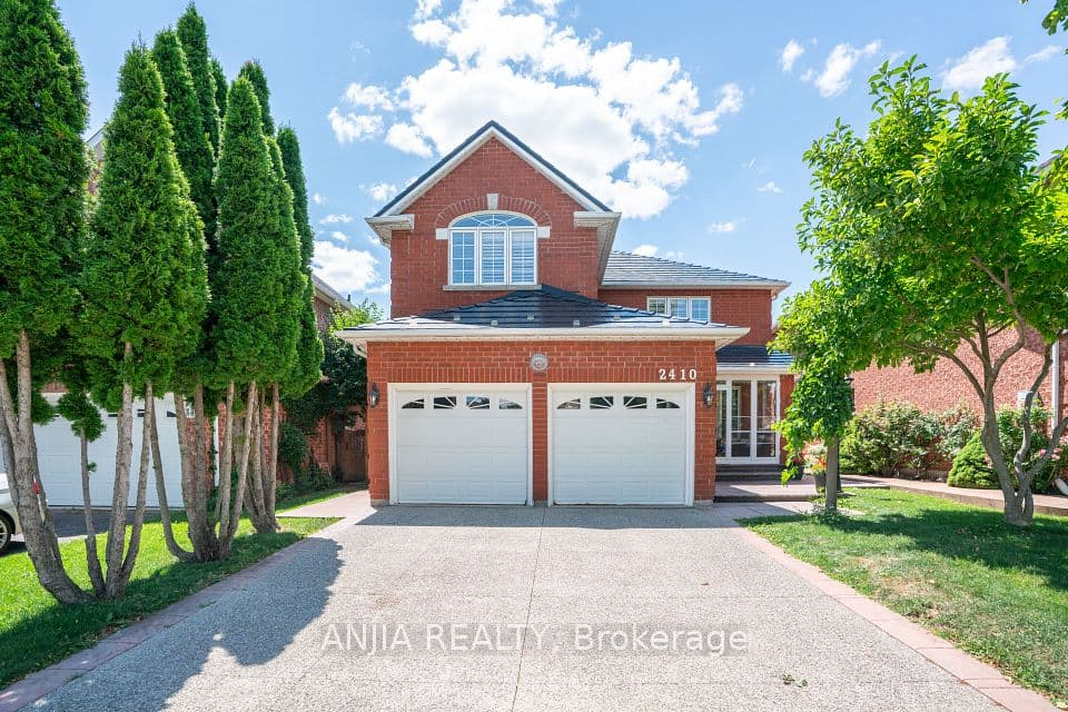 2410 Eden Valley Drive, Oakville, ON L6H 6L2 – main photo