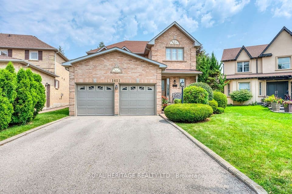 1451 Ravensmoor Crescent, Mississauga, ON L5M 3L4 – photo 2