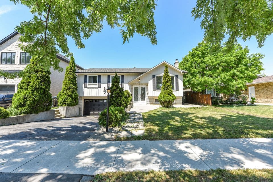 3315 Dwiggin Avenue, Mississauga, ON L4T 3J3 – photo 3