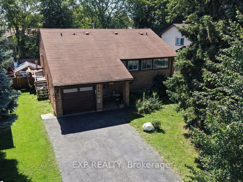 2832 Windwood Drive, Mississauga, ON L5N 1W7 – main photo