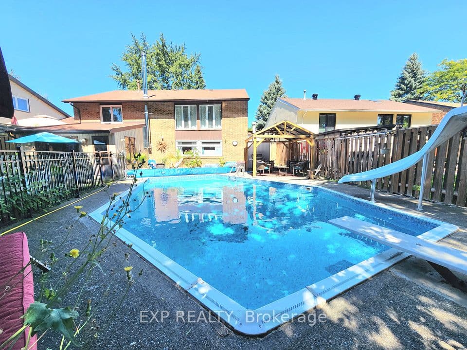 2832 Windwood Drive, Mississauga, ON L5N 1W7 – photo 2