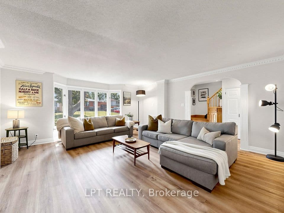 70 Roberts Crescent, Brampton, ON L6W 1G8 – main photo