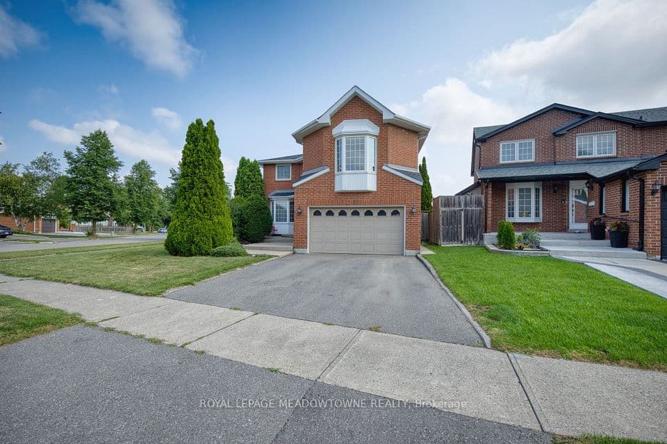 38 Mckillop Court, Brampton, ON L6Y 3J2 – main photo