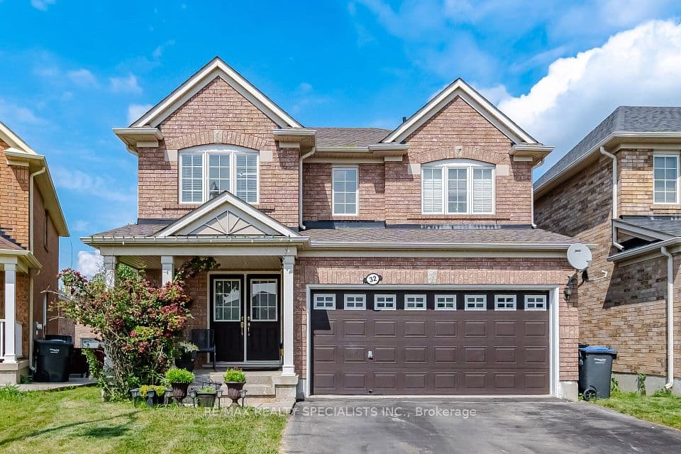 32 Magnificent Court, Brampton, ON L6P 2T2 – main photo