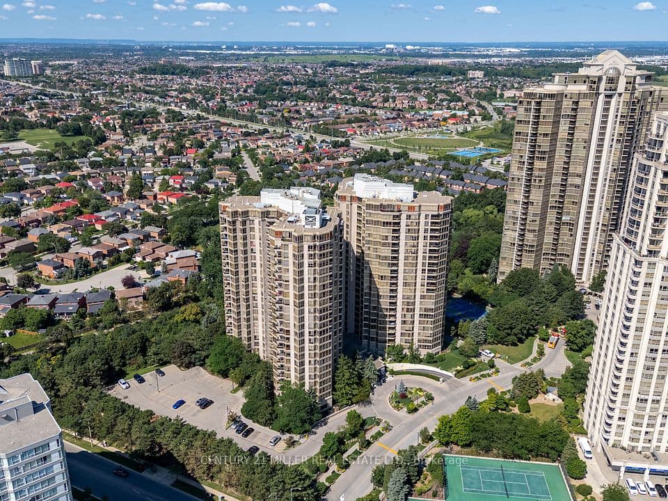 55 Kingsbridge Garden Circle 909, Mississauga, ON L5R 1Y1 – main photo