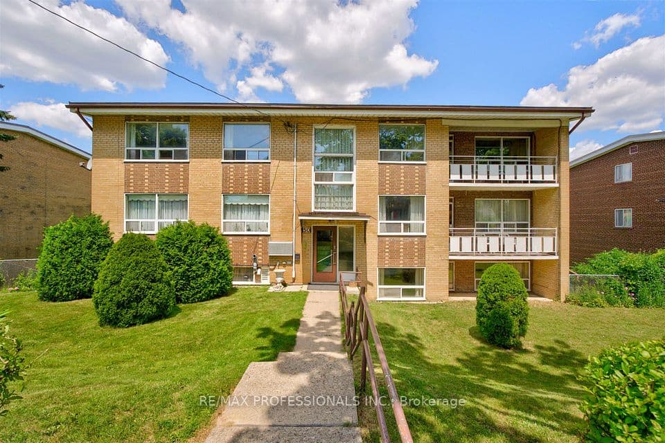 50 Waniska Avenue, Toronto, ON M8Y 1P9 – main photo