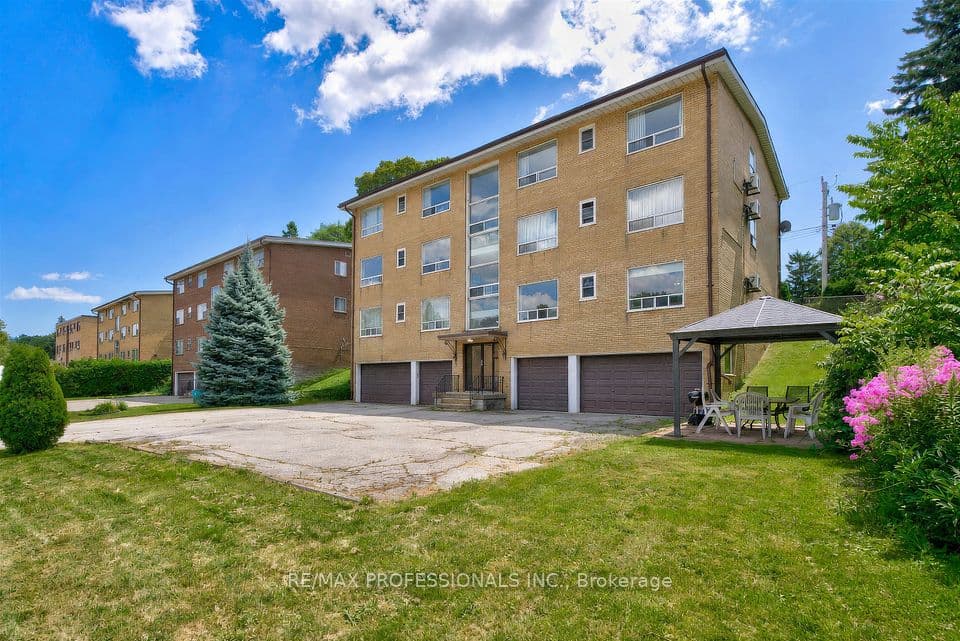 50 Waniska Avenue, Toronto, ON M8Y 1P9 – photo 3
