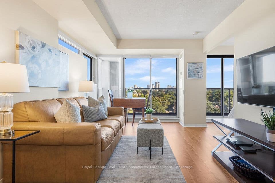 1050 The Queensway 611, Toronto, ON M8Z 0A8 – photo 3
