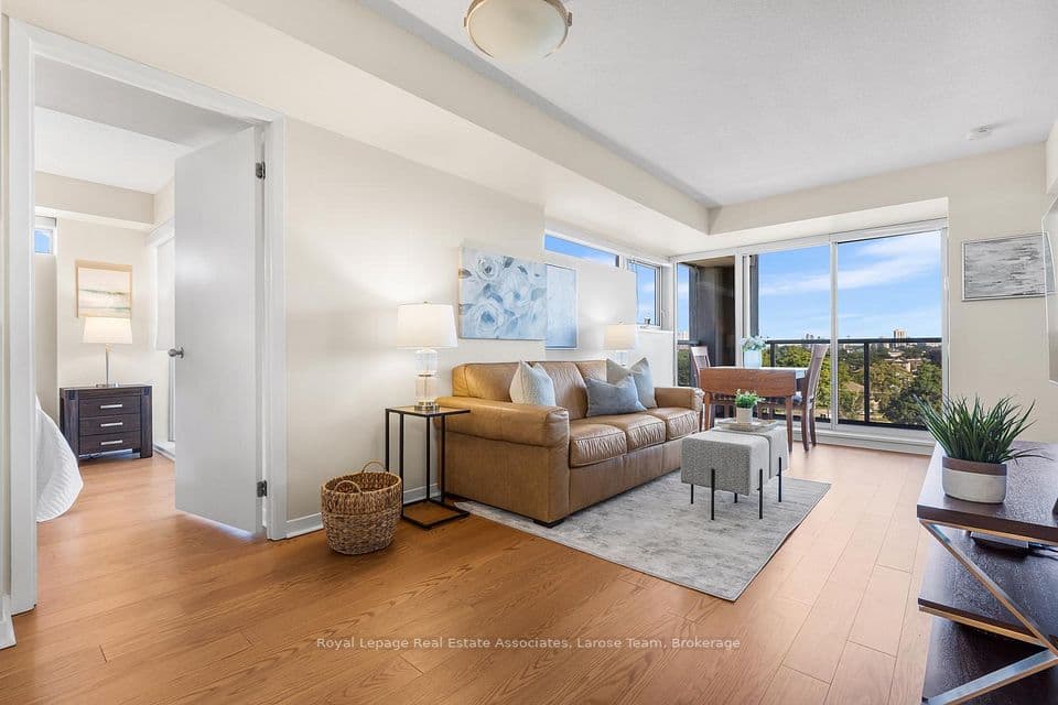 1050 The Queensway 611, Toronto, ON M8Z 0A8 – photo 2