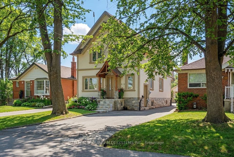32 Green Lanes, Toronto, ON M8Z 4V6 – photo 2