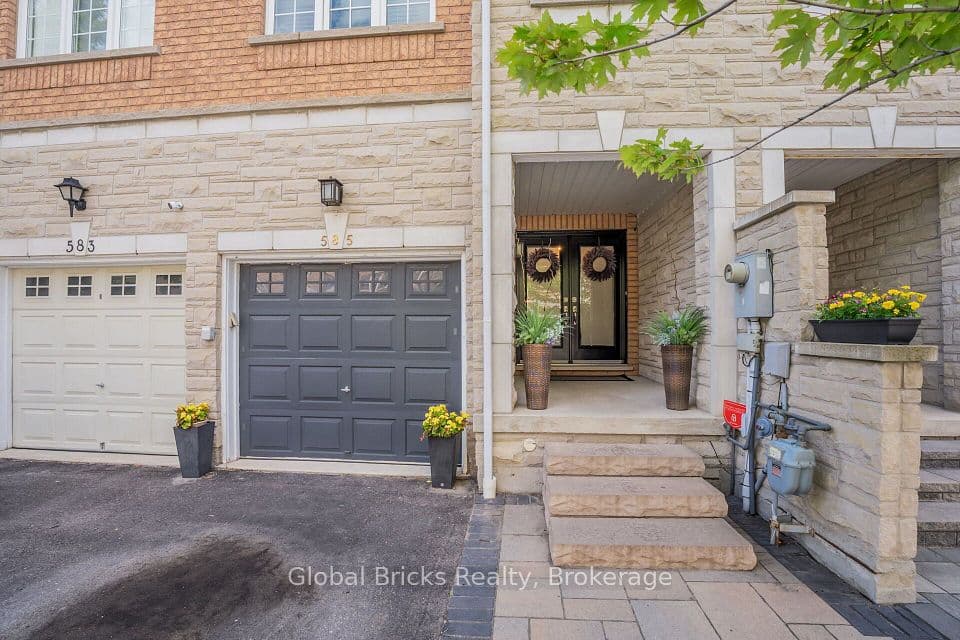 585 Candlestick Circle, Mississauga, ON L4Z 0B3 – photo 3