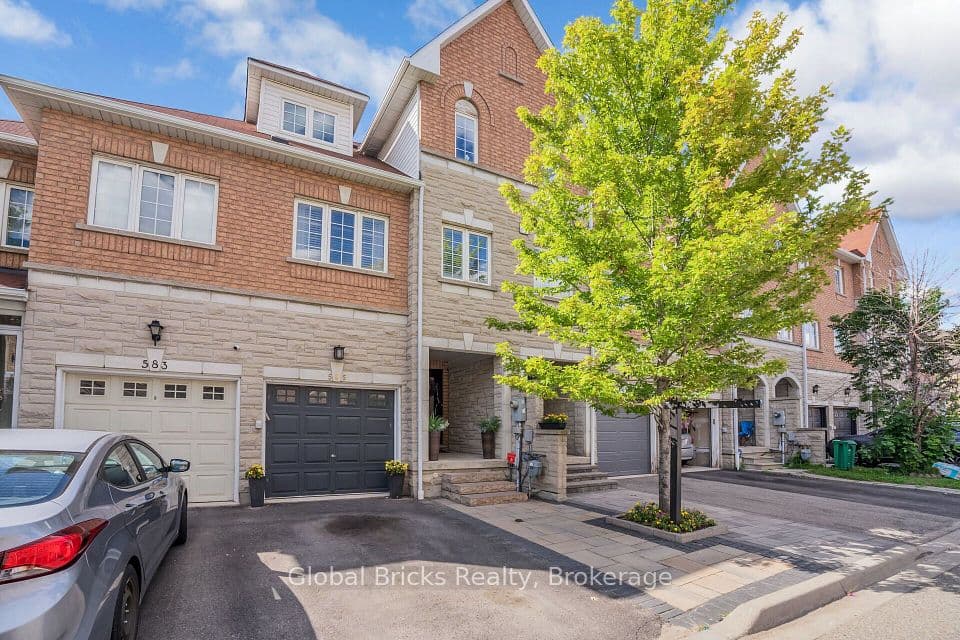 585 Candlestick Circle, Mississauga, ON L4Z 0B3 – photo 2
