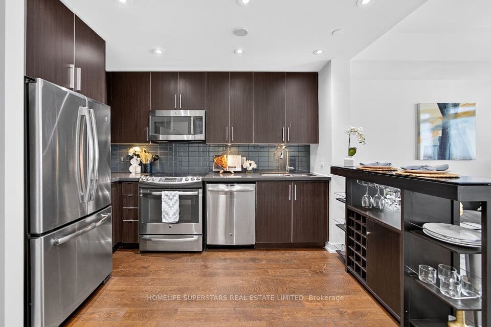 2212 Lake Shore Boulevard W 4107, Toronto, ON M8V 0C2 – photo 2