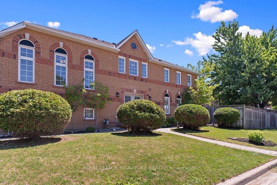 1313 Inuit Trail, Mississauga, ON L5N 7R4 – photo 2