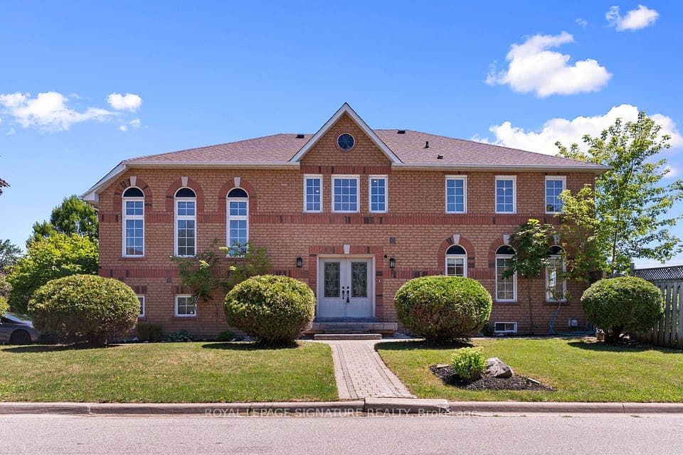 1313 Inuit Trail, Mississauga, ON L5N 7R4 – main photo
