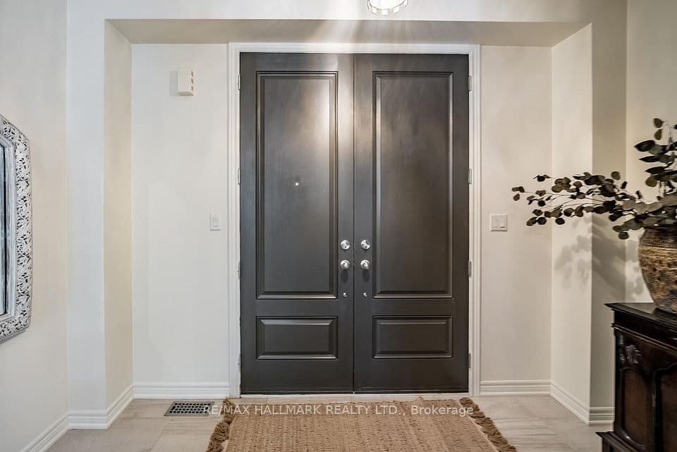 124 Bonnie Braes Drive, Brampton, ON L6Y 0W7 – photo 3