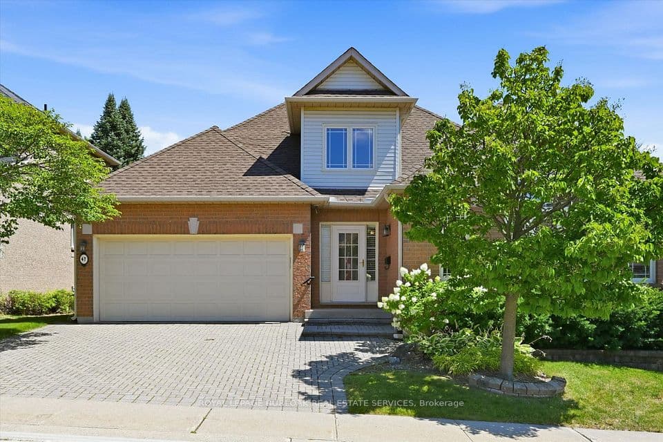 1150 Skyview Drive 47, Burlington, ON L7P 4X5 – main photo
