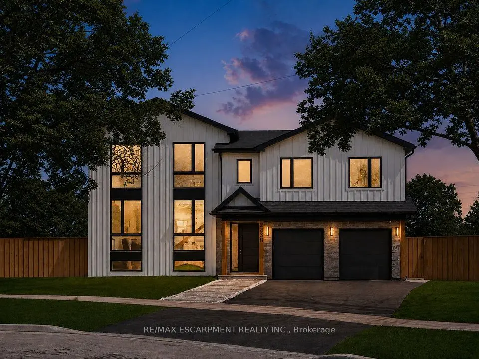 2488 Bridge Road, Oakville, ON L6L 2H2 – main photo