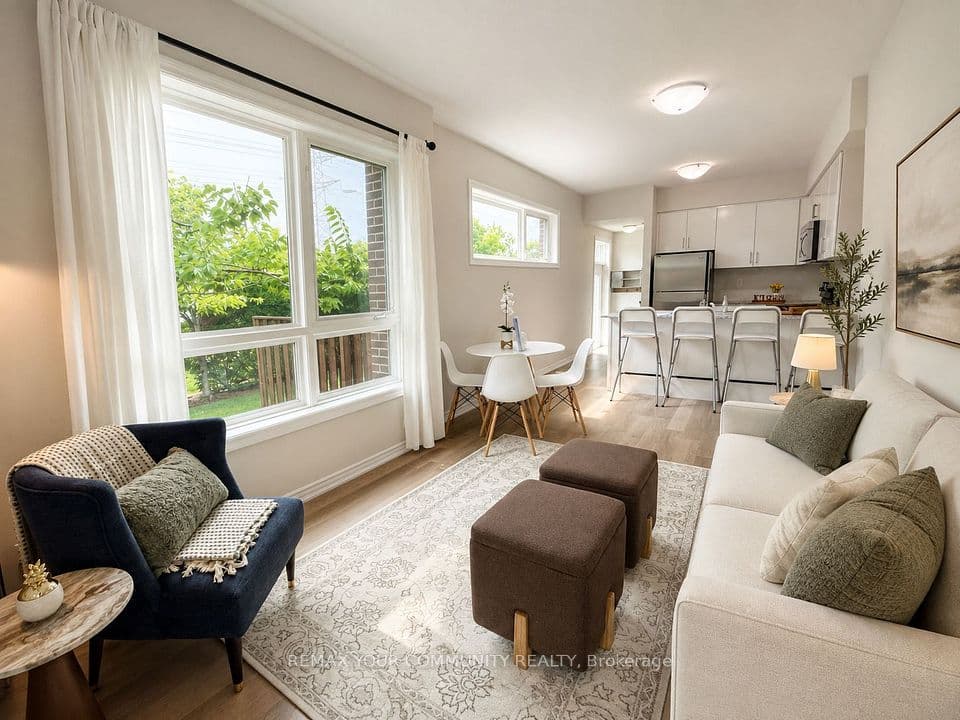 90 Caledonia Park Road 2, Toronto, ON M6H 0B1 – photo 2