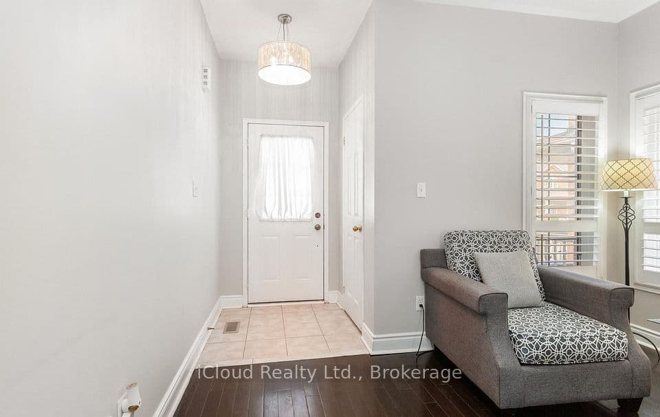 39 Flurry Circle, Brampton, ON L6X 0S7 – photo 3