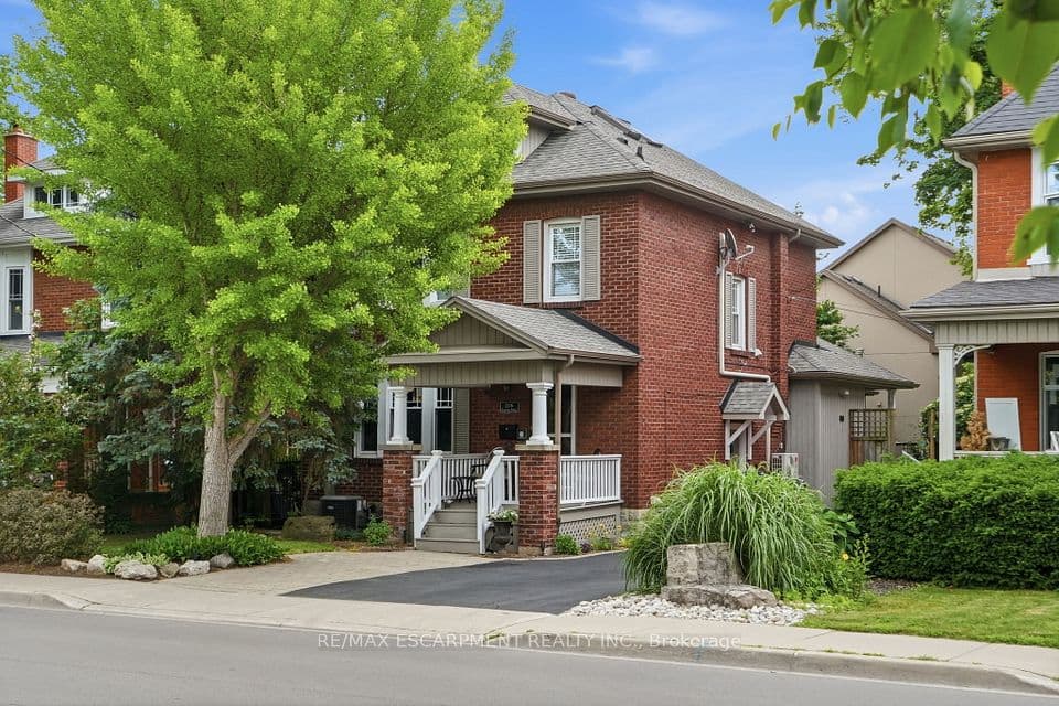 2116 Caroline Street, Burlington, ON L7R 1L8 – main photo