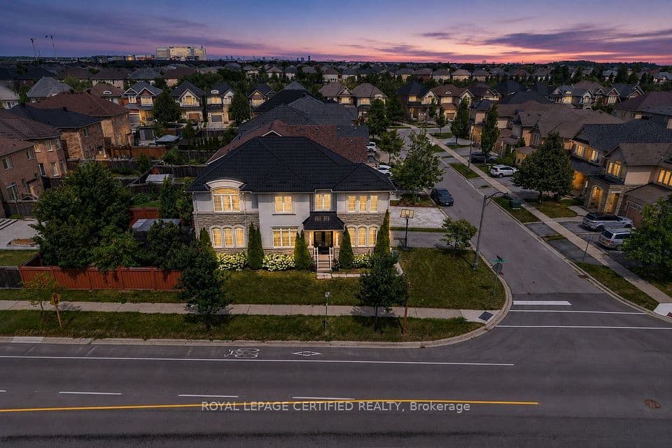 2561 Grand Oak Trail, Oakville, ON L6M 0R4 – photo 3