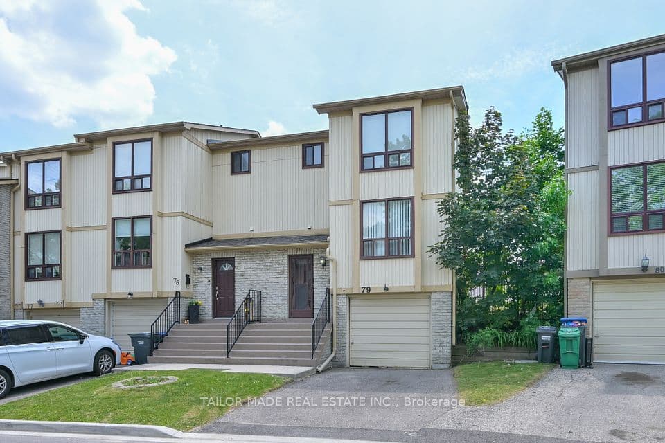 79 Guildford Crescent 79, Brampton, ON L6S 3K2 – main photo