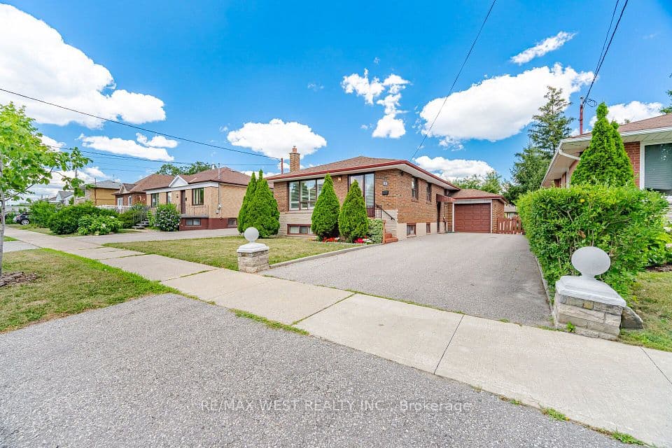 89 Wendell Avenue, Toronto, ON M9N 3K8 – main photo