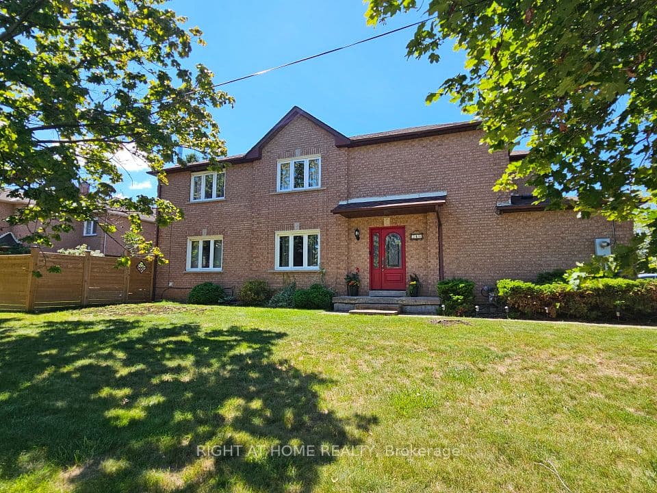 710 Ashprior Avenue, Mississauga, ON L5R 3N8 – main photo