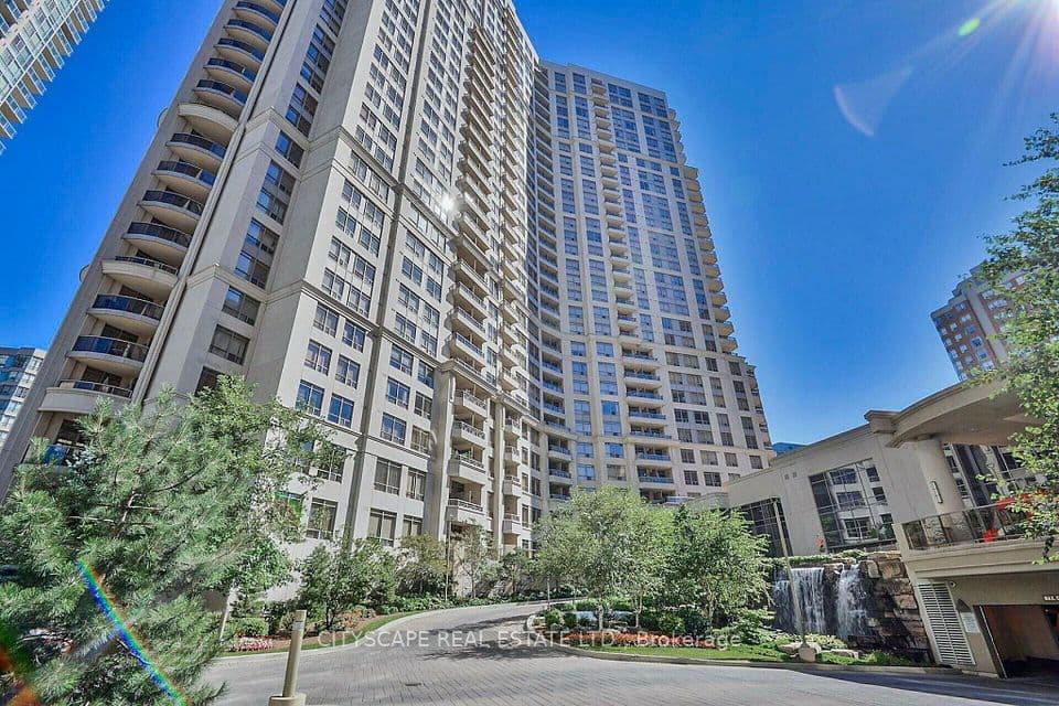3880 Duke of York Boulevard 2110, Mississauga, ON L5B 4M7 – main photo