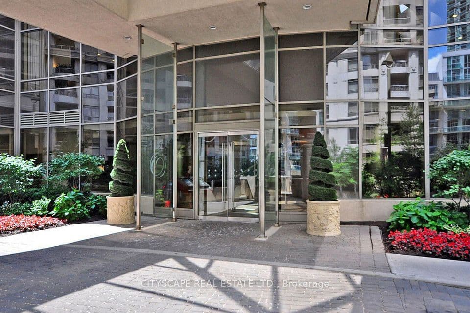 3880 Duke of York Boulevard 2110, Mississauga, ON L5B 4M7 – photo 2