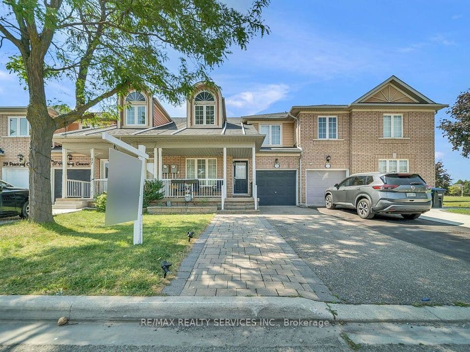 35 Peachleaf Crescent, Brampton, ON L7A 2B4 – main photo