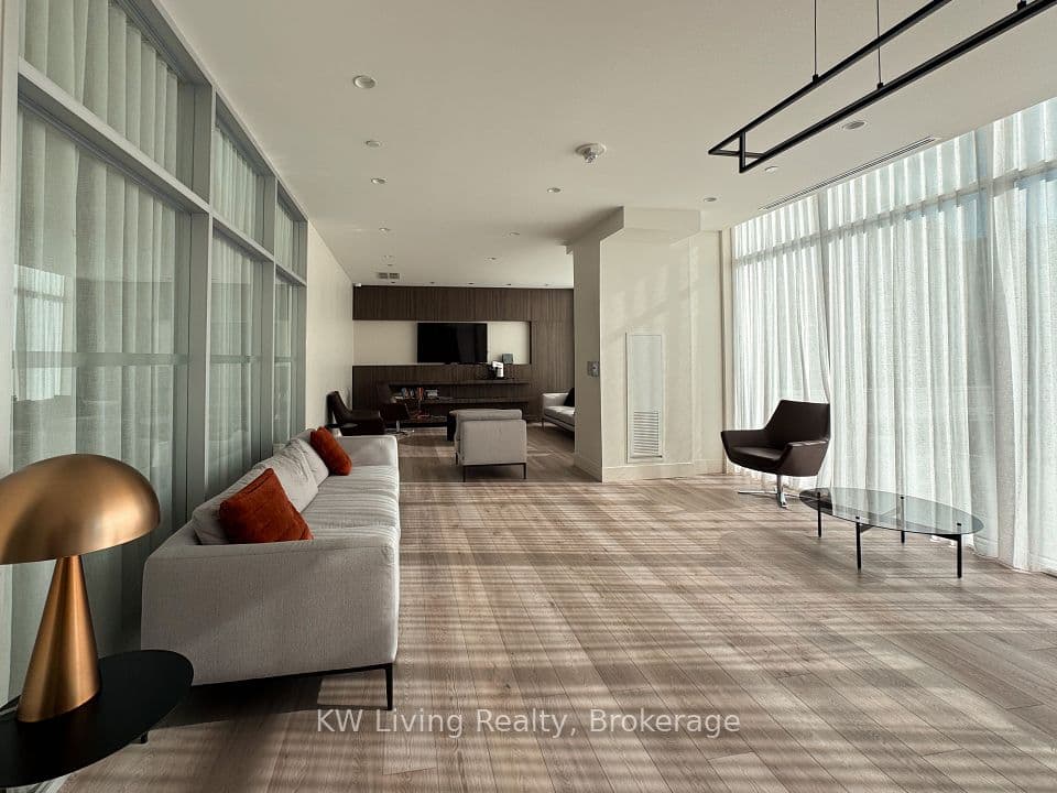 121 Ford Street 109, Toronto, ON M6N 3A2 – photo 2